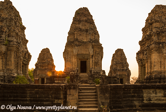 Закат над древним храмом, Камбоджа