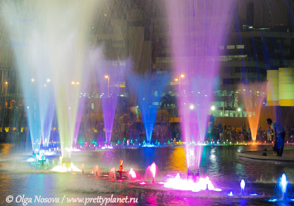 Разноцветные поющие фонтаны, Куала-Лумпур
