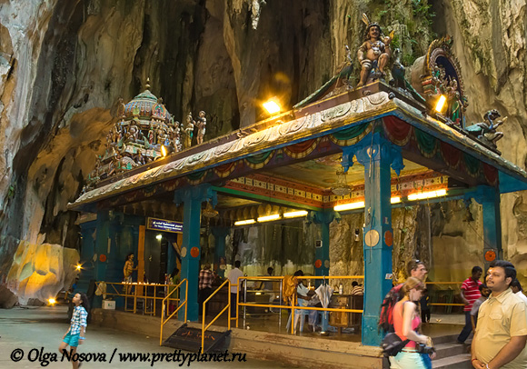 индуистский храм в пещерах Бату, Малайзия