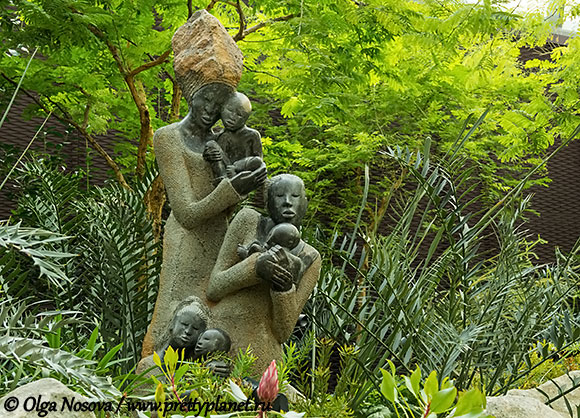 скульптура материнства Сингапур